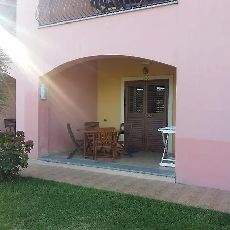 Rejna Hotel apartamentowy Cardedu