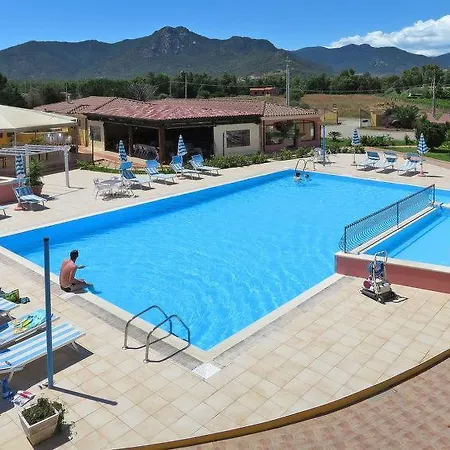 Rejna 4*